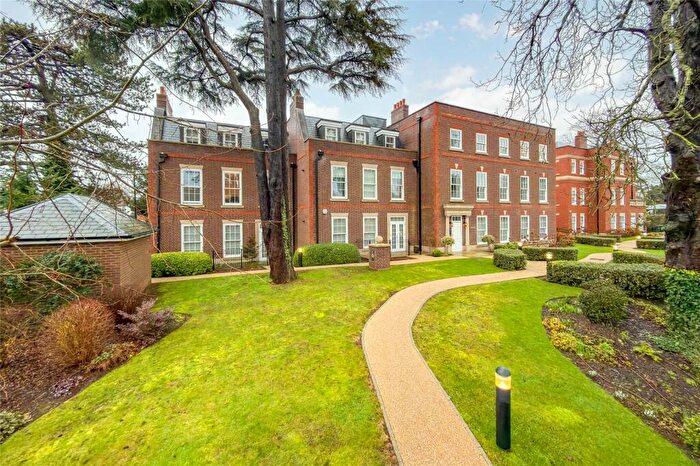 1 Bedroom Apartment For Sale In Gleneagle Manor, Townsend Lane, Harpenden, Hertfordshire, AL5