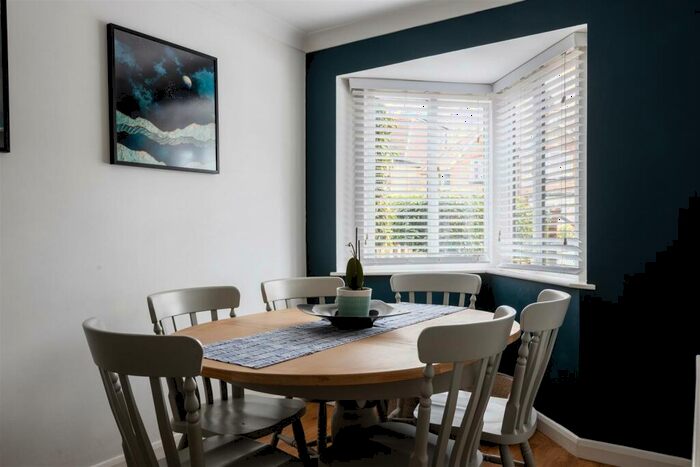 4 Bedroom Detached House For Sale In Warren Road, Reigate, RH2