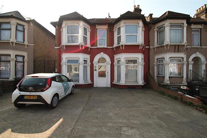 2 Bedroom Flat To Rent In Northbrook Road, Ilford, IG1