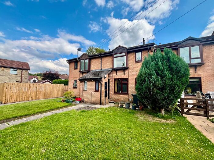 1 Bedroom Flat To Rent In Lakeside Walk, Rawdon, Leeds, LS19