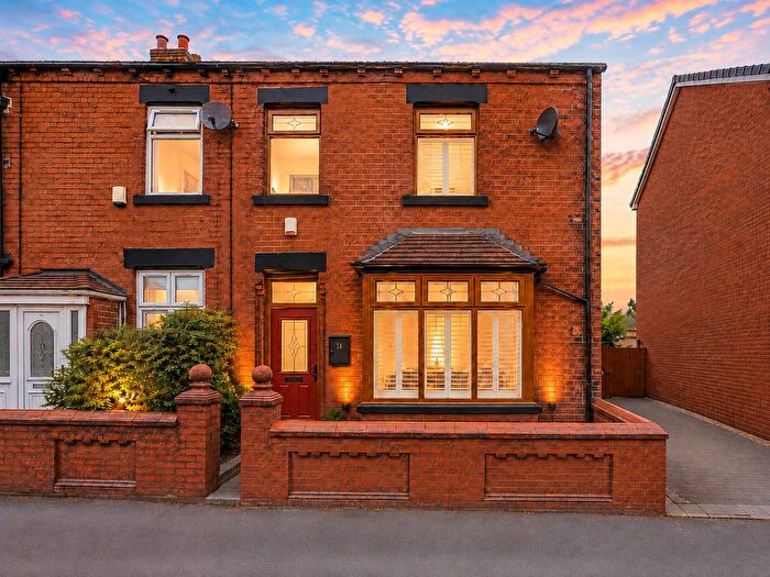3 Bedroom End Terrace House For Sale In Hebron Street, Oldham, OL2