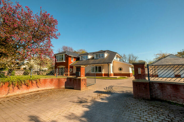 5 Bedroom Detached House For Sale In Ballam Road, Westby, PR4