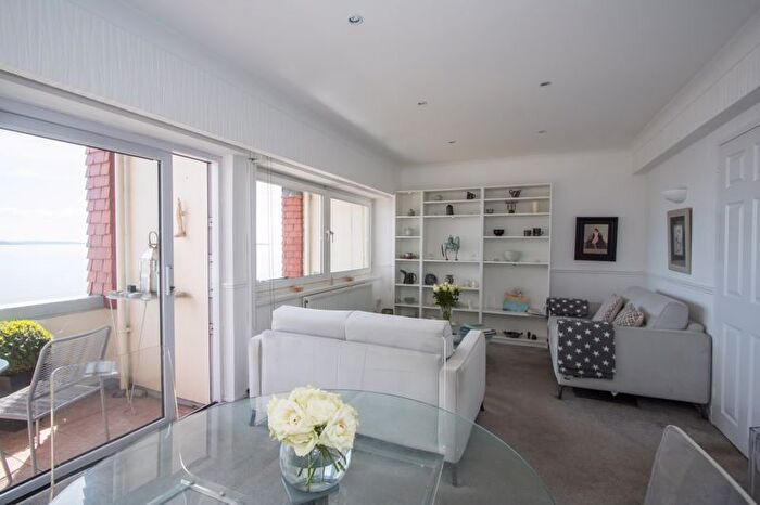 3 Bedroom Flat To Rent In Windsor Court, The Esplanade, Penarth, CF64