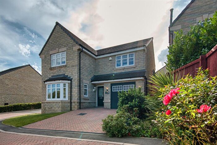 4 Bedroom Detached House For Sale In Joseph Roe Drive, Crich, DE4