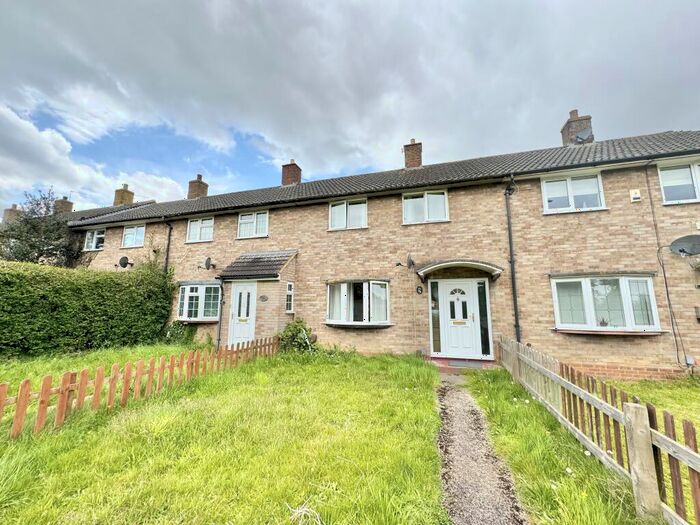 2 Bedroom House To Rent In Peveral Walk, Basingstoke, RG22