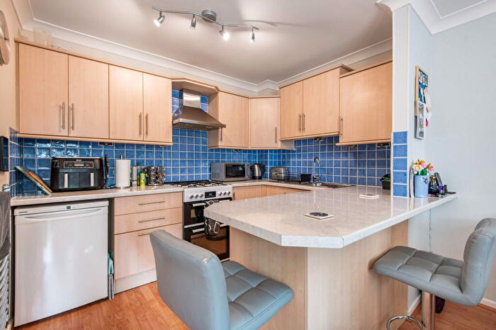 2 Bedroom Apartment For Sale In The Conifers, Mendip Road, Cheltenham, GL52