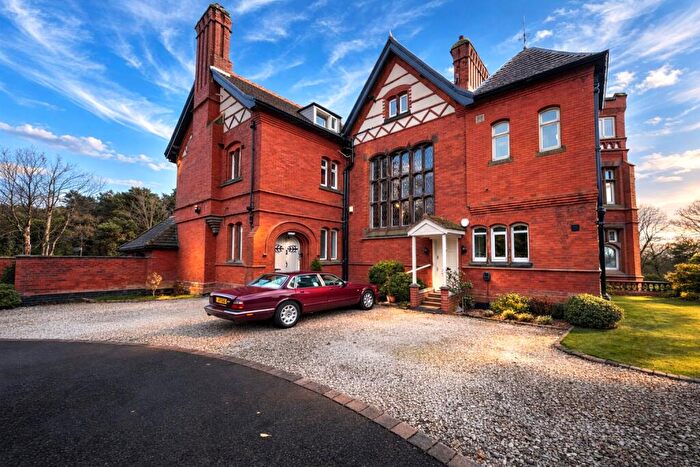 3 Bedroom Penthouse For Sale In Vyner Road South, Prenton, Merseyside, CH43