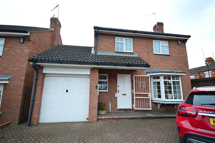 3 Bedroom Detached House To Rent In Senwick Drive, Wellingborough, NN8