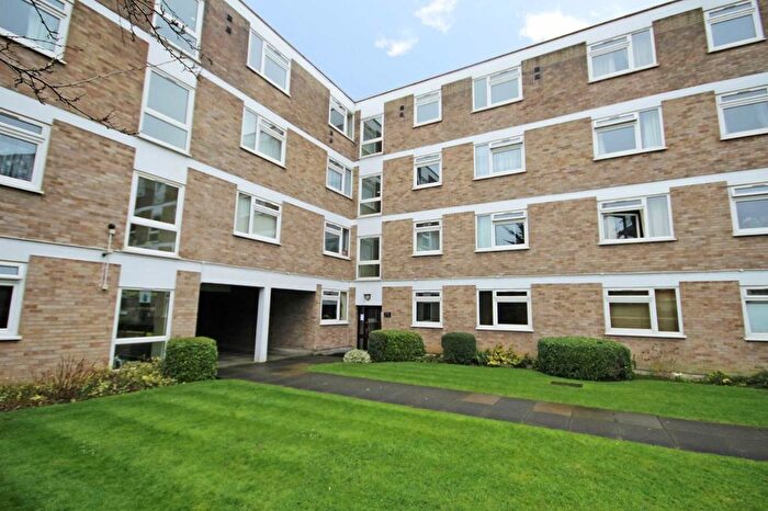 2 Bedroom Flat To Rent In Old Church Lane, Perivale, UB6