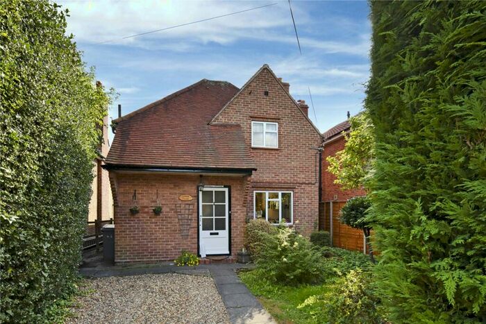 2 Bedroom Detached House To Rent In High Road, Cookham, Maidenhead, Berkshire, SL6