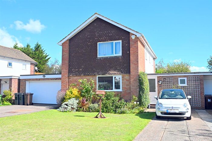 4 Bedroom Detached House For Sale In Woodcroft Drive, Little Ratton, Eastbourne, BN21