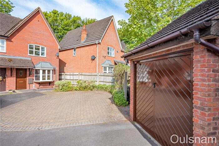 3 Bedroom End Of Terrace House For Sale In Pavilion Gardens, Bromsgrove, Worcestershire, B61