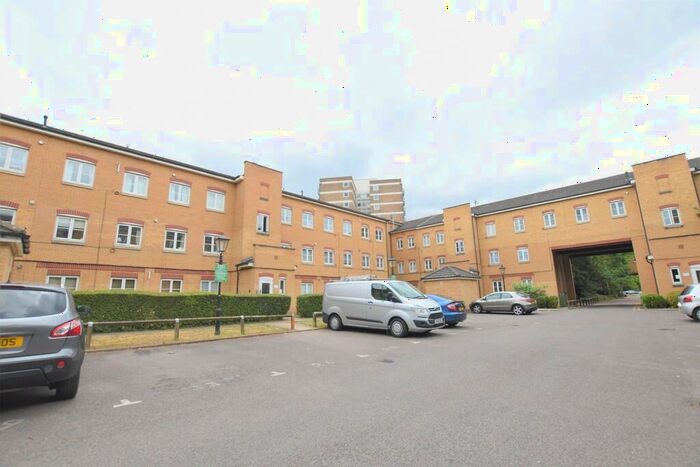1 Bedroom Flat To Rent In Tallis Court, Romford, RM2
