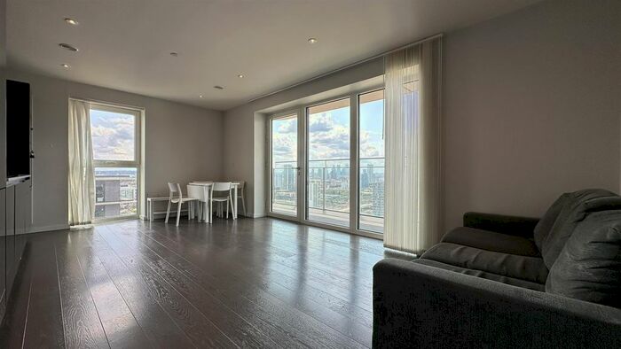 2 Bedroom Flat To Rent In Cassia Point, Glasshouse Gardens, Stratford, E20