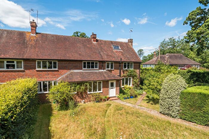 4 Bedroom Semi Detached House For Sale In Guildford Road, Cranleigh, GU6