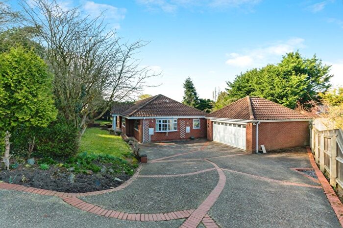 4 Bedroom Bungalow For Sale In Cooper Lane, Laceby, Grimsby, Lincolnshire, DN37