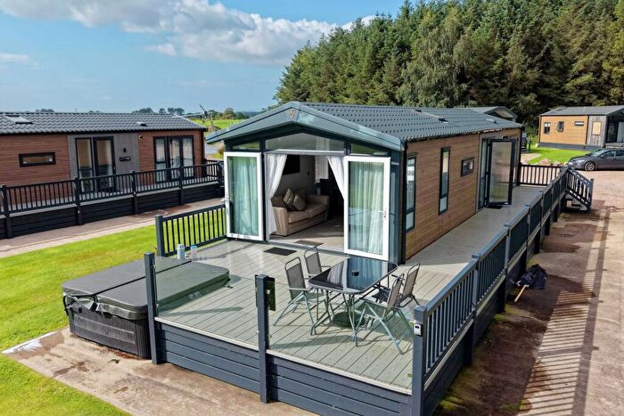 2 Bedroom Park Home For Sale In Lakewood Lodge Westlands Country Park, Annan, DG12