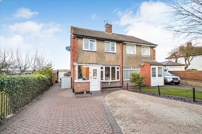 3 Bedroom Semi-Detached House For Sale In High View Avenue, Keyworth, Nottingham, NG12