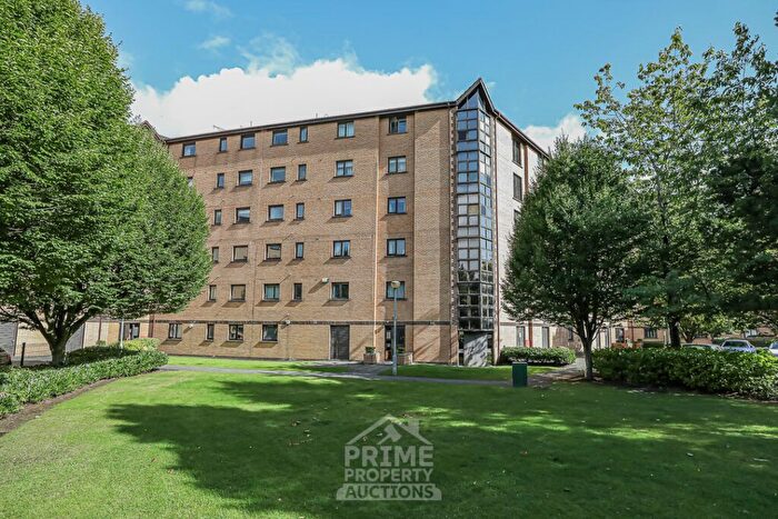 3 Bedroom Flat For Sale In Flat, Riverview Place Glasgow, G5