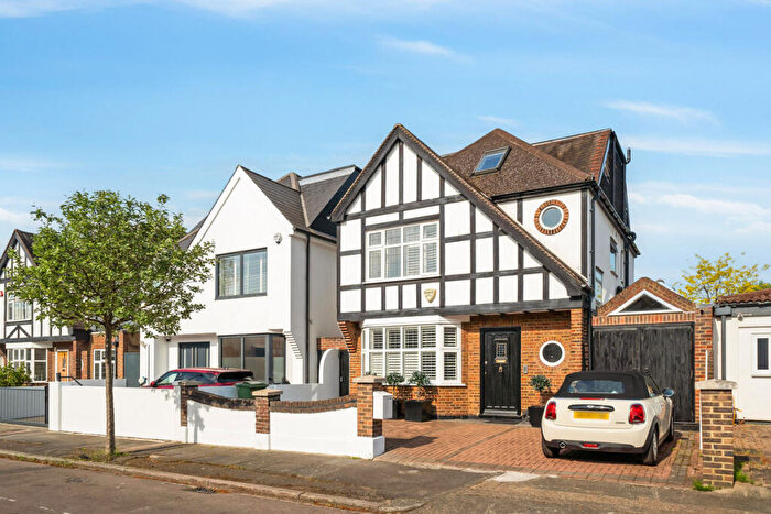 4 Bedroom Detached House To Rent In Lowther Road, London, SW13