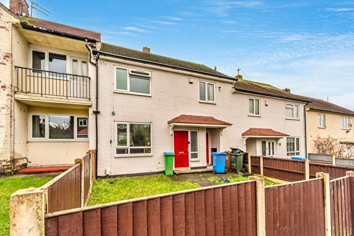 3 Bedroom Terraced House For Sale In Searness Road, Middleton, Manchester, M24