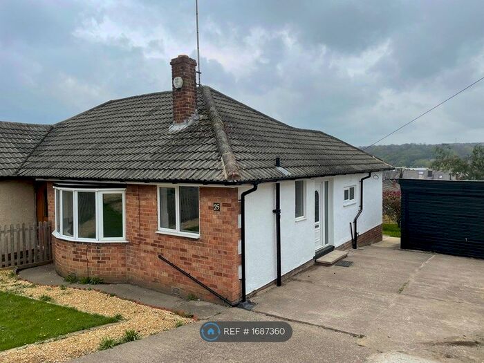 2 Bedroom Bungalow To Rent In Pyenot Gardens, Cleckheaton, BD19