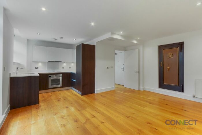 1 Bedroom Flat To Rent In Green Lanes, Palmers Green, N13