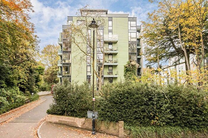 1 Bedroom Flat To Rent In Roden Court, Hornsey Lane, London, N6