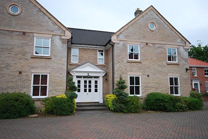 2 Bedroom Apartment To Rent In Avenue Road, Wymondham, Norfolk, NR18