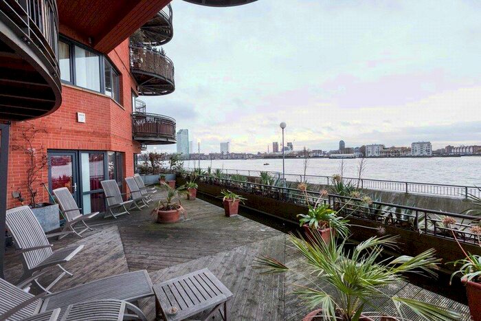 3 Bedroom Apartment To Rent In Arnhem Place, London, E14