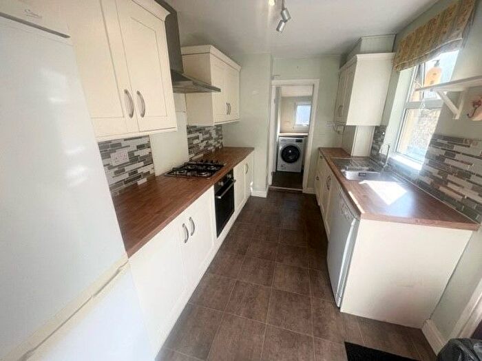 2 Bedroom Property To Rent In Cottrell Road, Cardiff, CF24