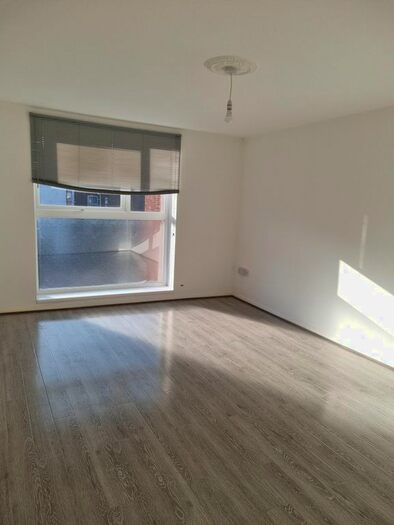 2 Bedroom Flat To Rent In 76 Hibbert St, Luton LU1