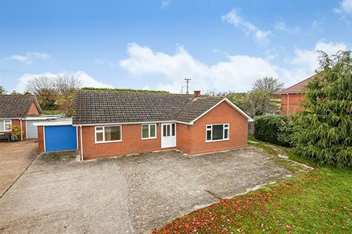 3 Bedroom Detached Bungalow For Sale In New Bungalows, Old Alresford, Alresford, SO24