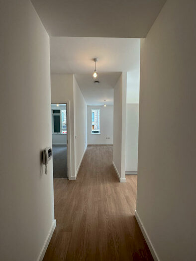 2 Bedroom Flat To Rent In Mast Street, IG11