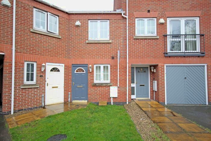 3 Bedroom Semi-Detached House To Rent In Grants Yard, Burton-On-Trent, Staffordshire, DE14