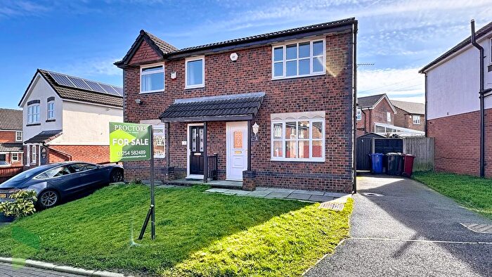 3 Bedroom Semi Detached House For Sale In Leeward Close, Lower Darwen, Darwen, BB3