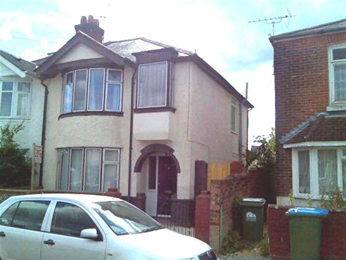 4 Bedroom House To Rent In Spear Road, Portswood, Southampton, SO14