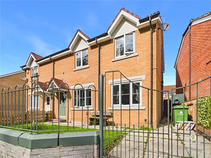 4 Bedroom Semi-Detached House For Sale In Braydon Drive, North Shields, Tyne And Wear, NE29