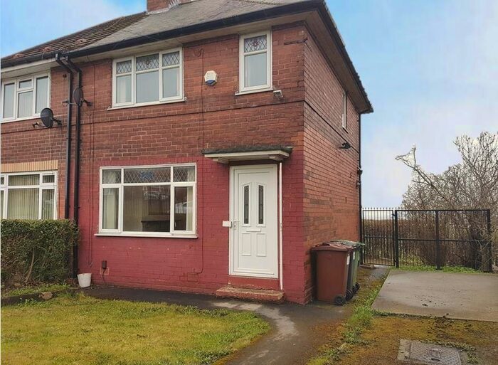 2 Bedroom Semi-Detached House To Rent In Rathmell Road, Leeds, LS15