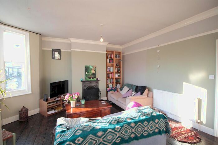 2 Bedroom Flat To Rent In Medora Road, London, SW2