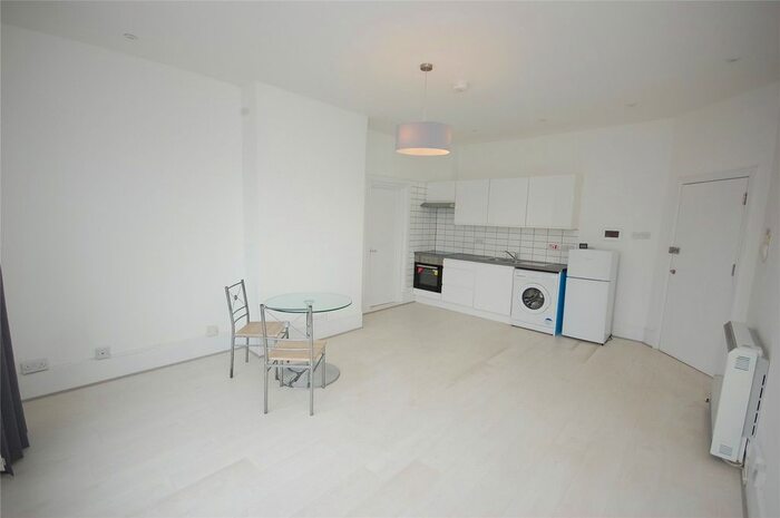 1 Bedroom Flat To Rent In Gainsborough Road, Finchley, N12