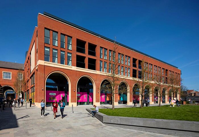 2 Bedroom Apartment To Rent In Exchange Street, Aylesbury, HP20