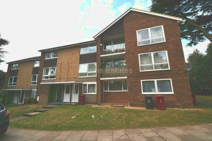 2 Bedroom Maisonette To Rent In Christchurch Road, Reading, RG2