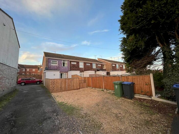 3 Bedroom Property To Rent In Foreminster Court, Warminster, Wiltshire, BA12