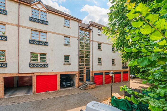 3 Bedroom Flat For Sale In / Grandville, Edinburgh, EH6