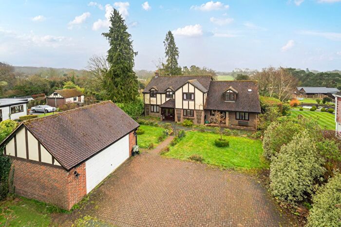 5 Bedroom Detached House For Sale In Blackberry Lane, Four Marks, GU34