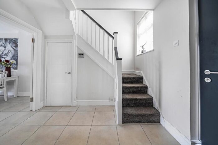 4 Bedroom Semi-Detached House To Rent In Layhams Road West Wickham, BR4