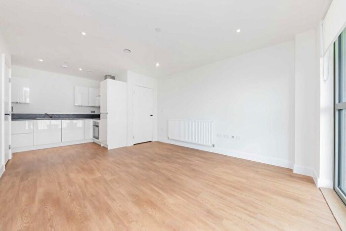 2 Bedroom Flat To Rent In Green Street, Old Oak Common, NW10