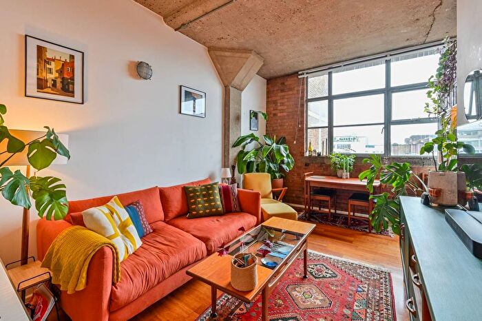 1 Bedroom Flat To Rent In Wenlock Road, Islington, London, N1