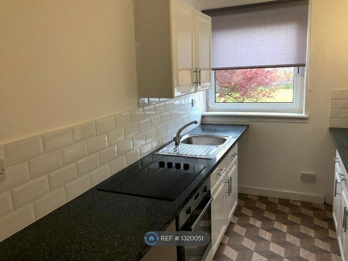 2 Bedroom Flat To Rent In Bowfield Crescent, Glasgow, G52